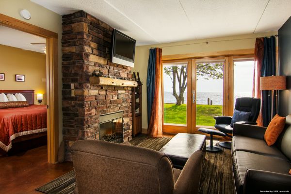 Hotel East Bay Suites (Grand Marais)